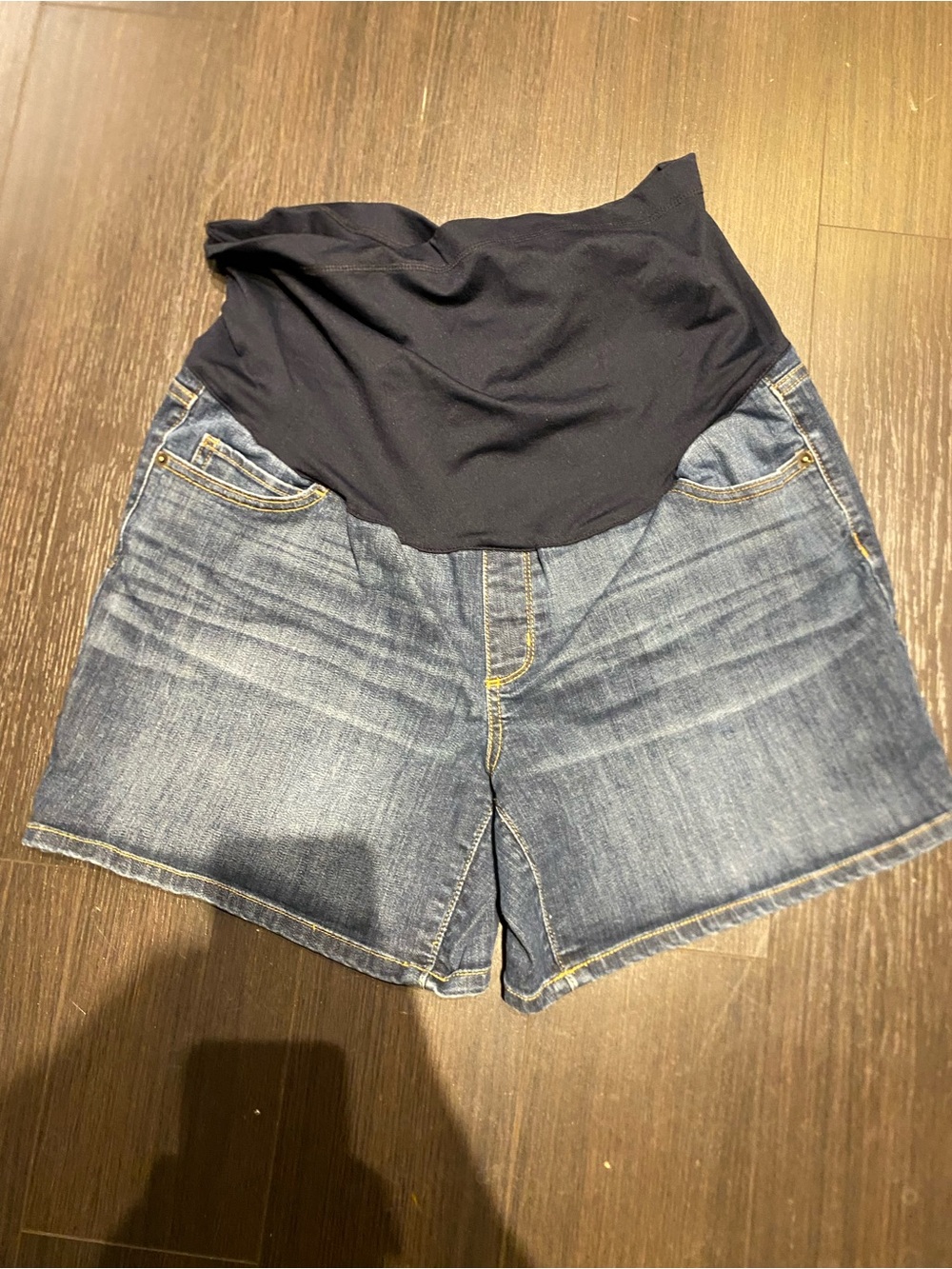 Liz Lange Maternity Womens Large Denim Jean Shorts
